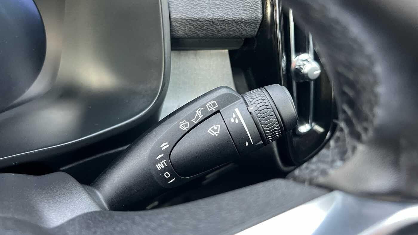 Used Volvo XC40 2025 for sale - 77523504: Photo 25