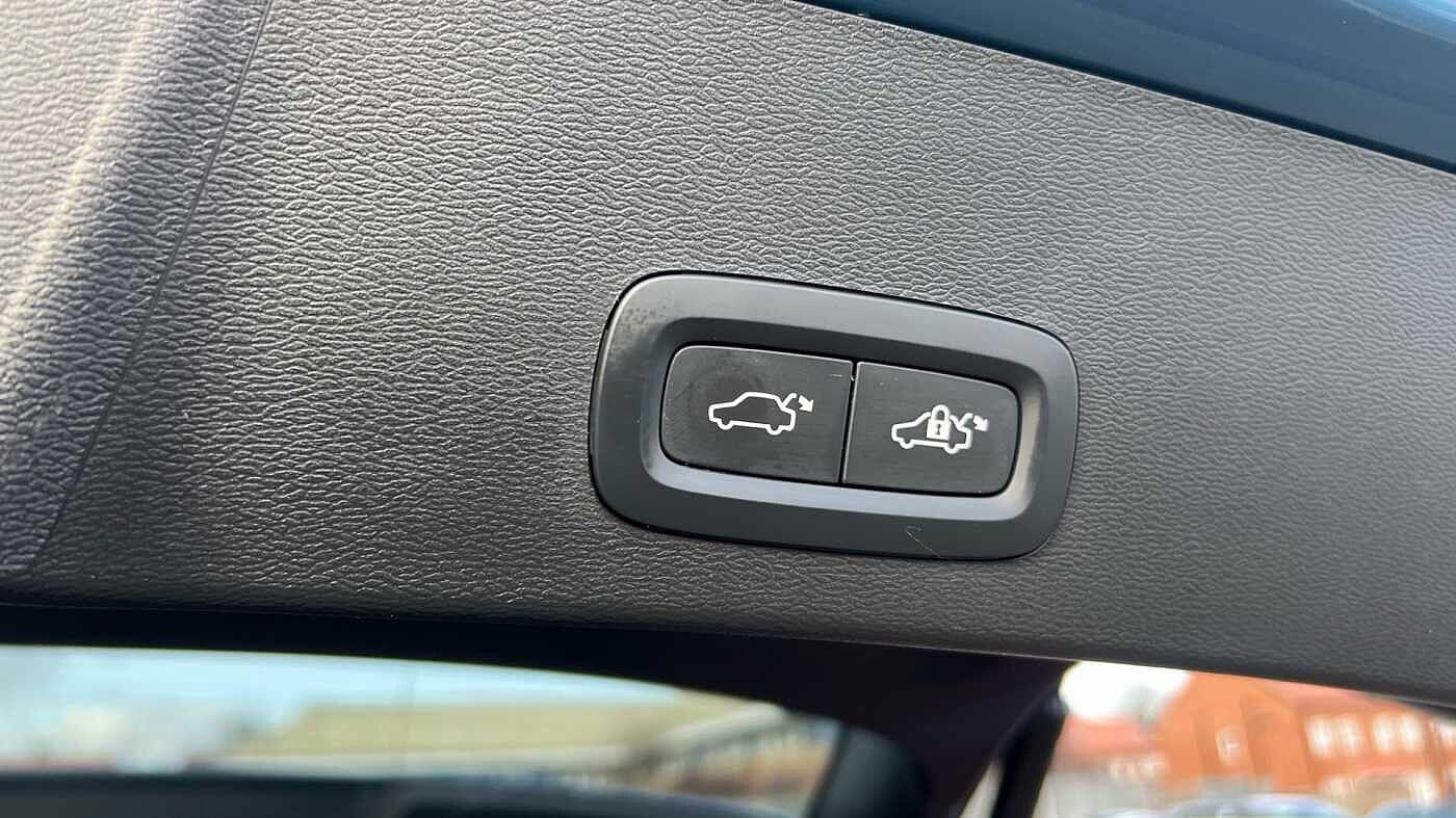 Used Volvo XC40 2025 for sale - 77523504: Photo 37