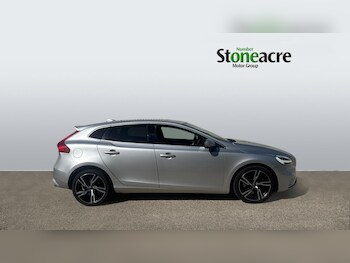 Used Volvo V40 2018 for sale - 78245073: Photo