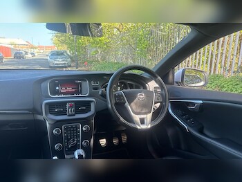 Used Volvo V40 2018 for sale - 78245073: Photo