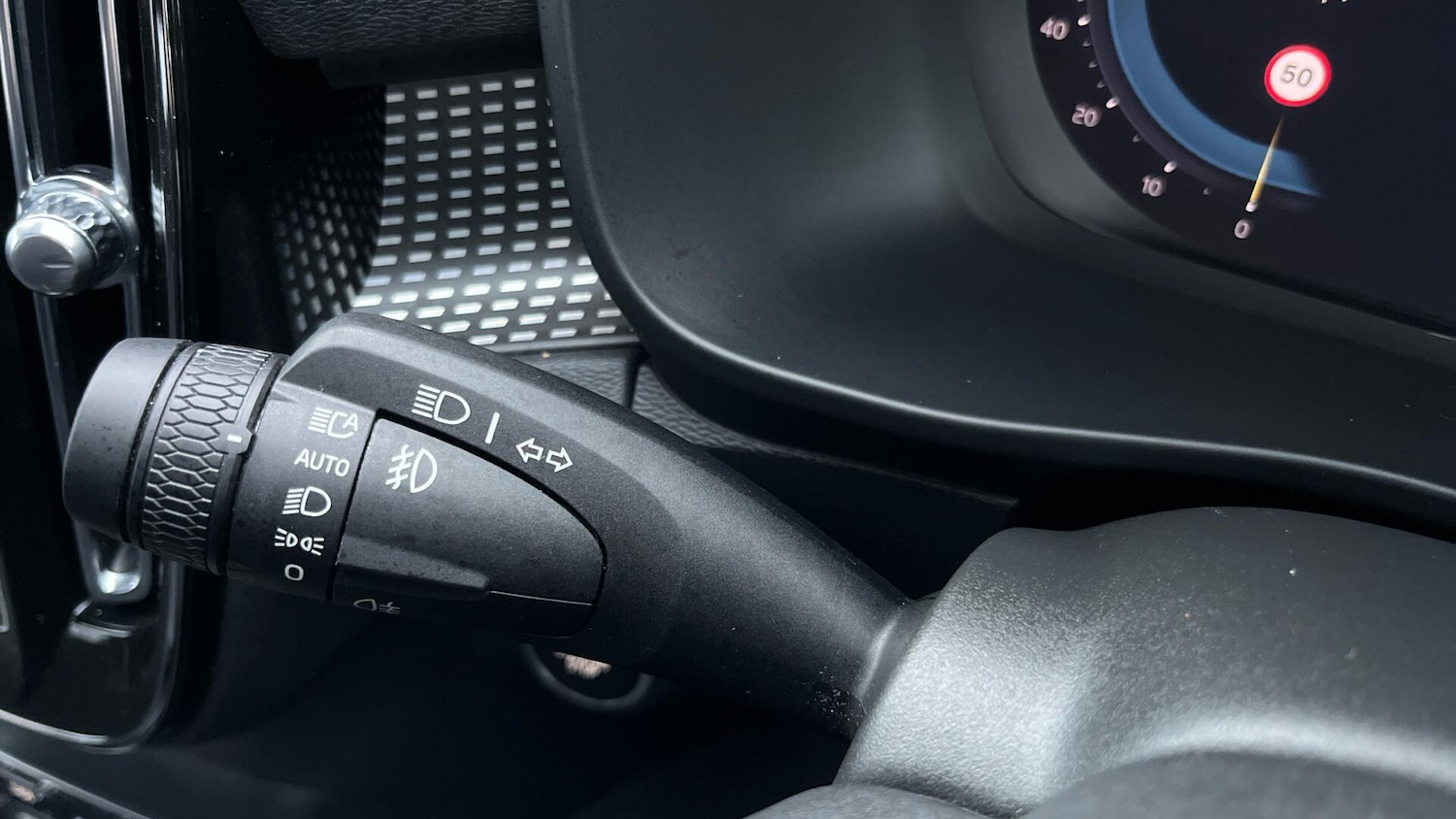 Used Volvo XC40 2023 for sale - 76886086: Photo 18