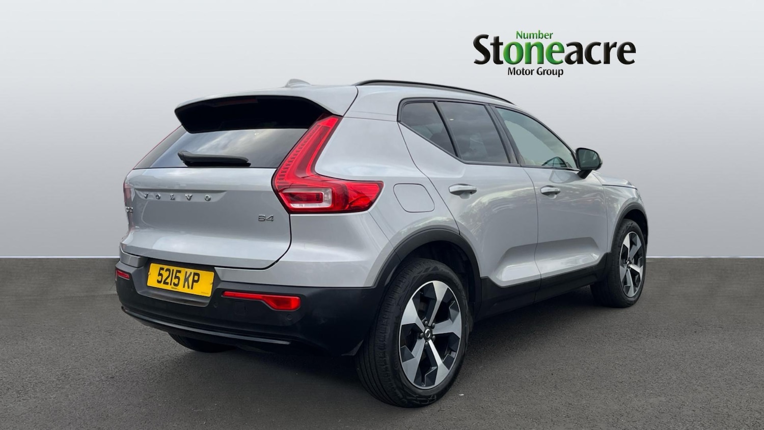 Used Volvo XC40 2023 for sale - 76886086: Photo 2