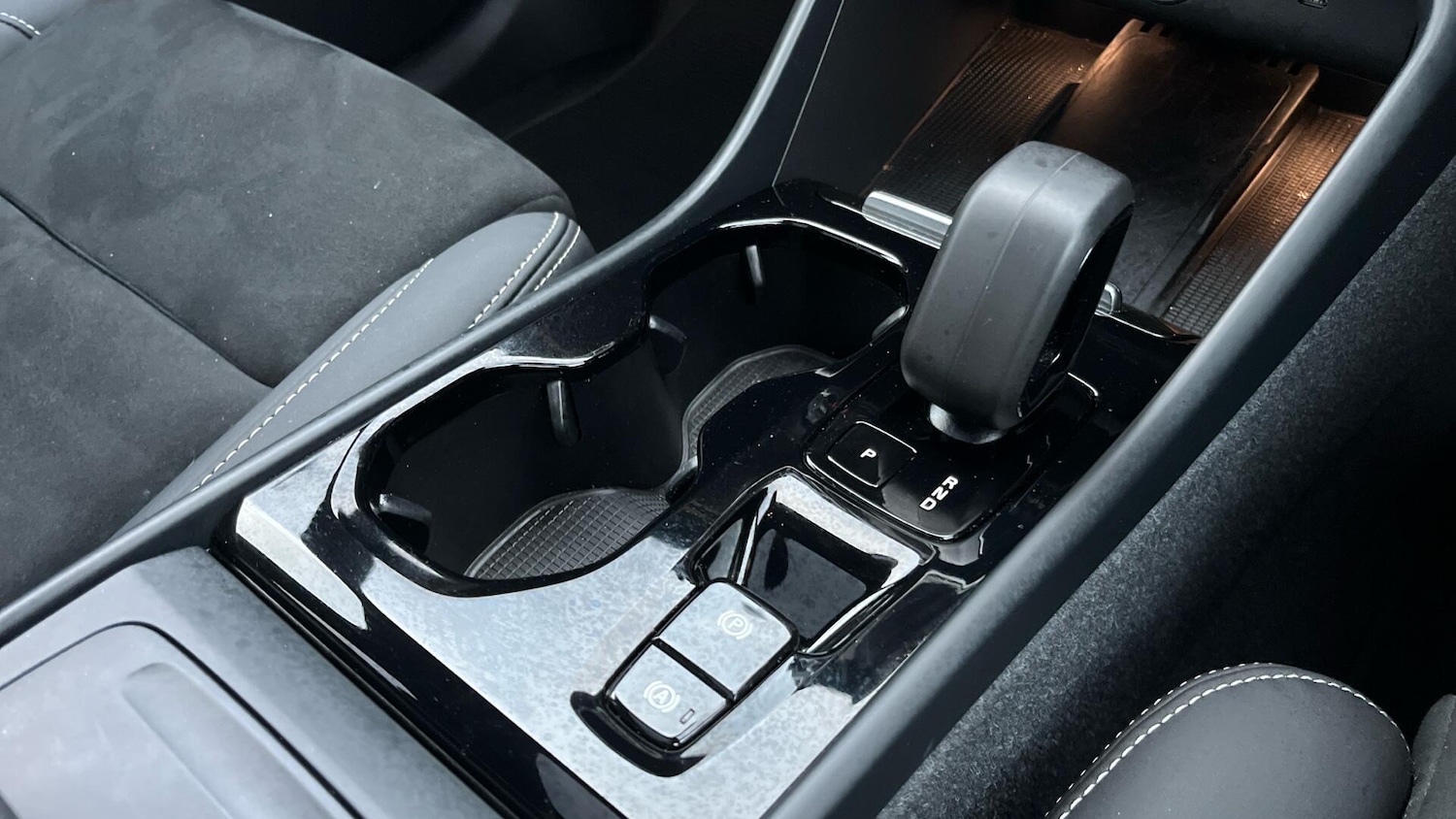 Used Volvo XC40 2023 for sale - 76886086: Photo 24