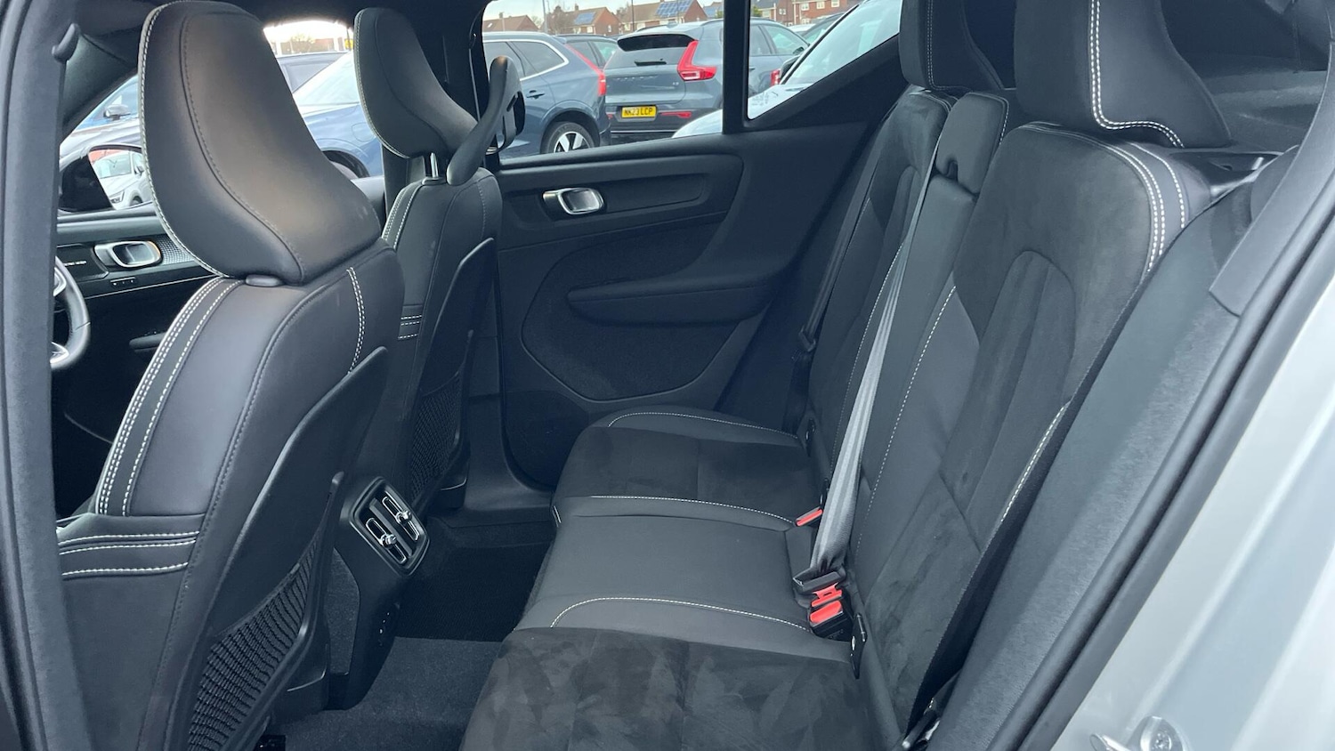 Used Volvo XC40 2023 for sale - 76886086: Photo 31