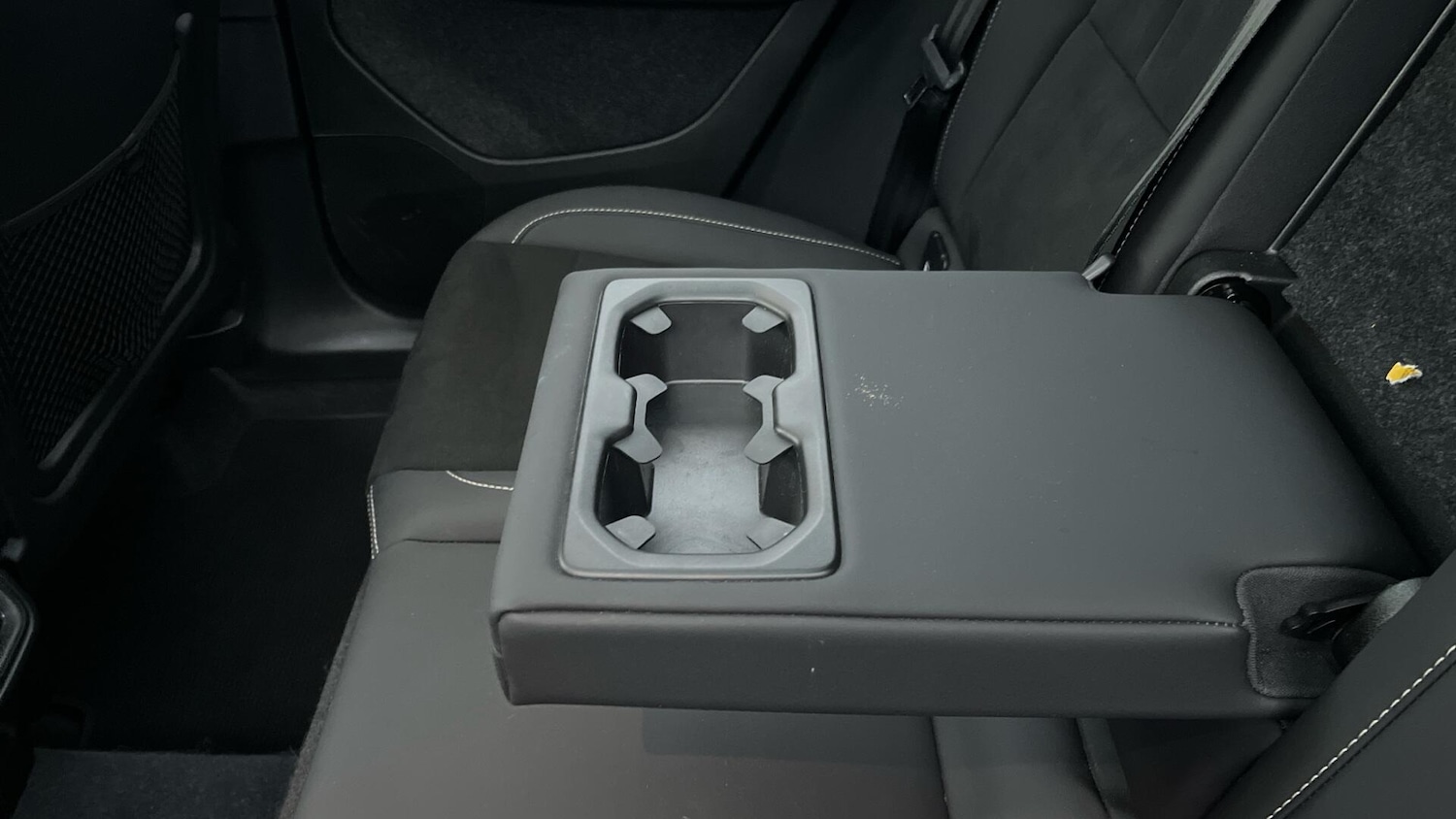 Used Volvo XC40 2023 for sale - 76886086: Photo 32