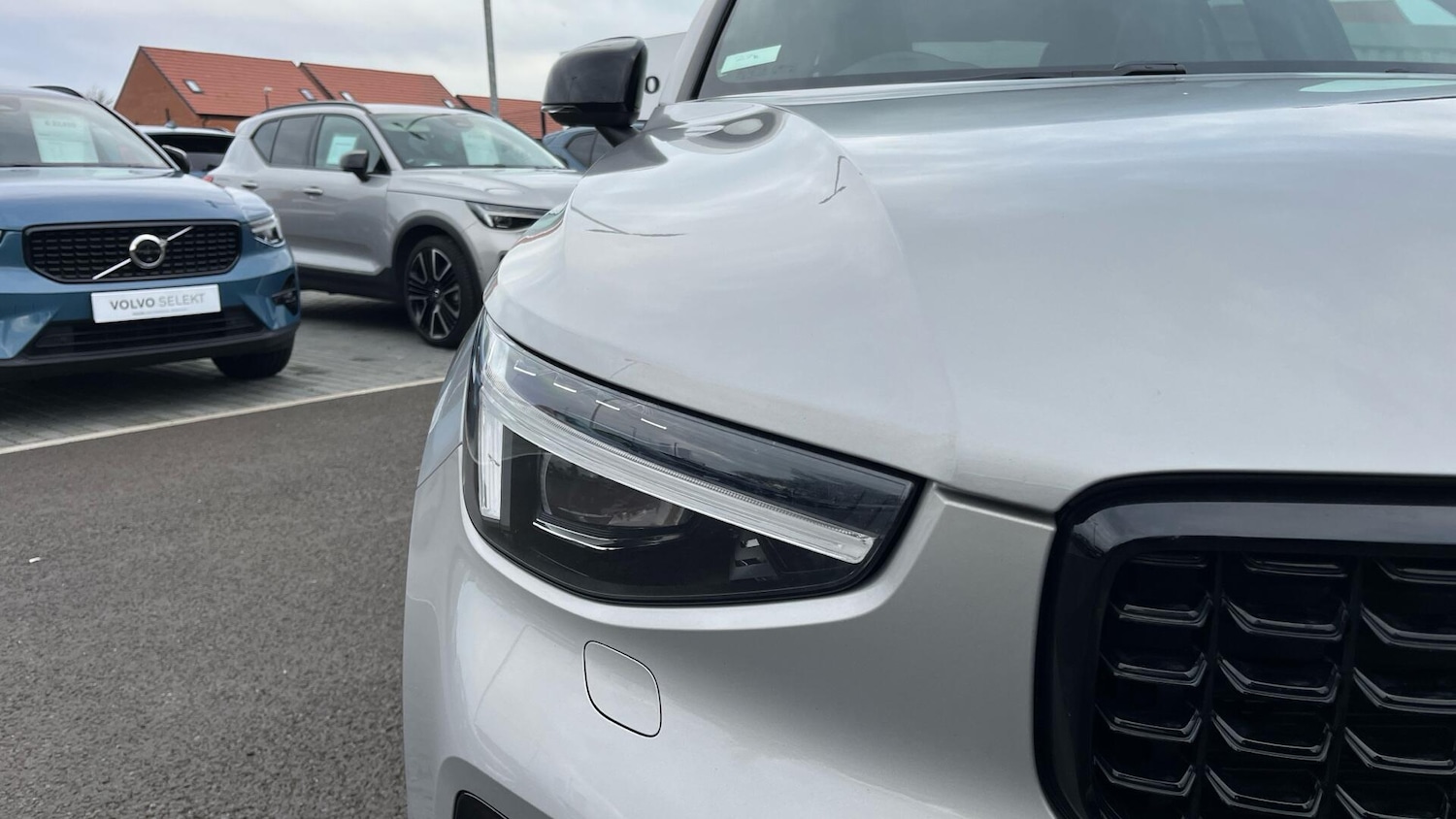 Used Volvo XC40 2023 for sale - 76886086: Photo 38