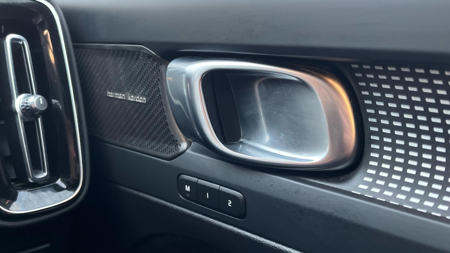 Used Volvo XC40 2023 for sale - 76886086: Photo 49