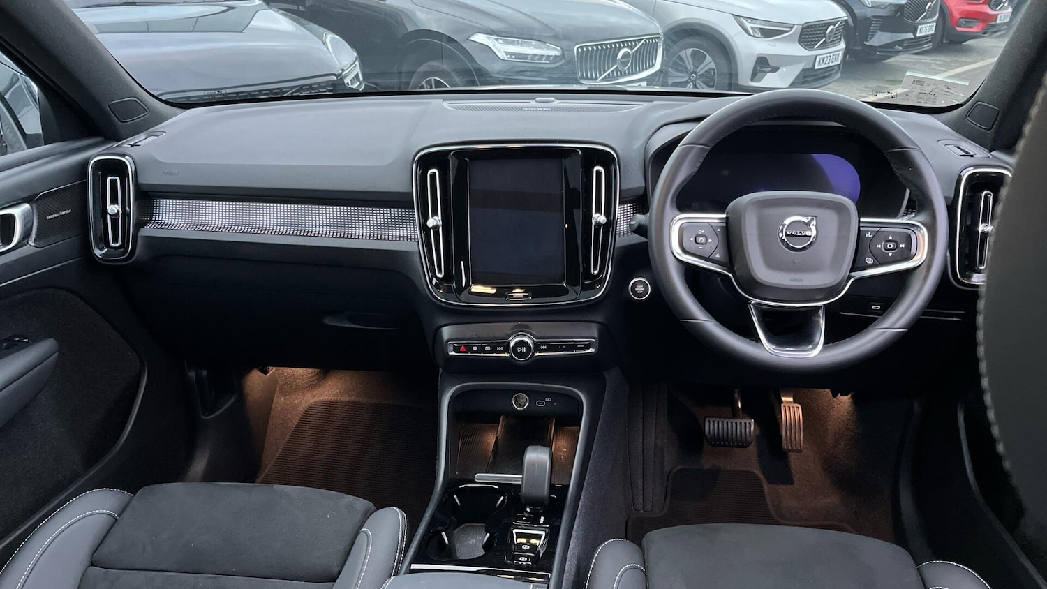 Used Volvo XC40 2023 for sale - 76886086: Photo 5