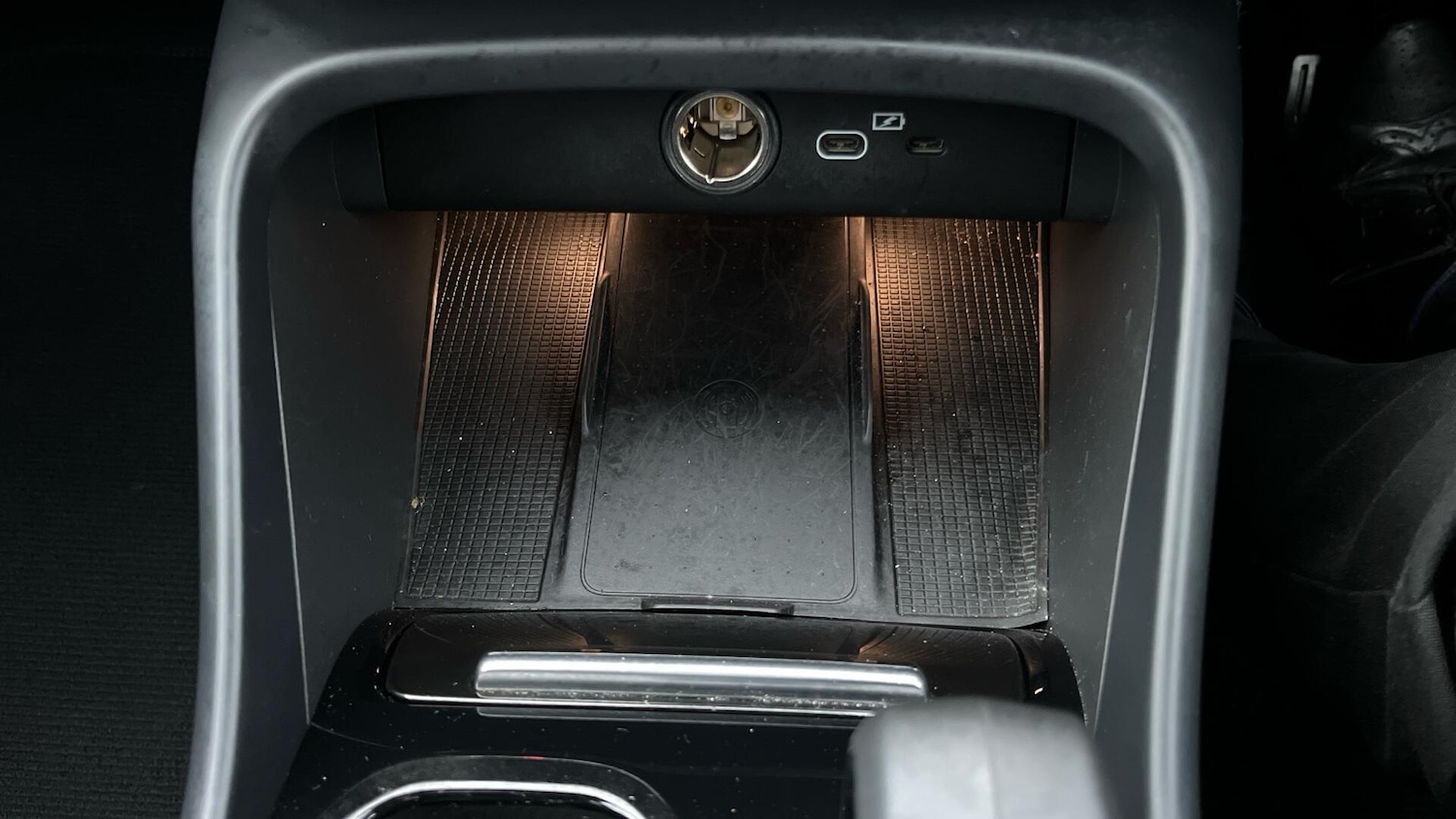 Used Volvo XC40 2023 for sale - 76886086: Photo 51