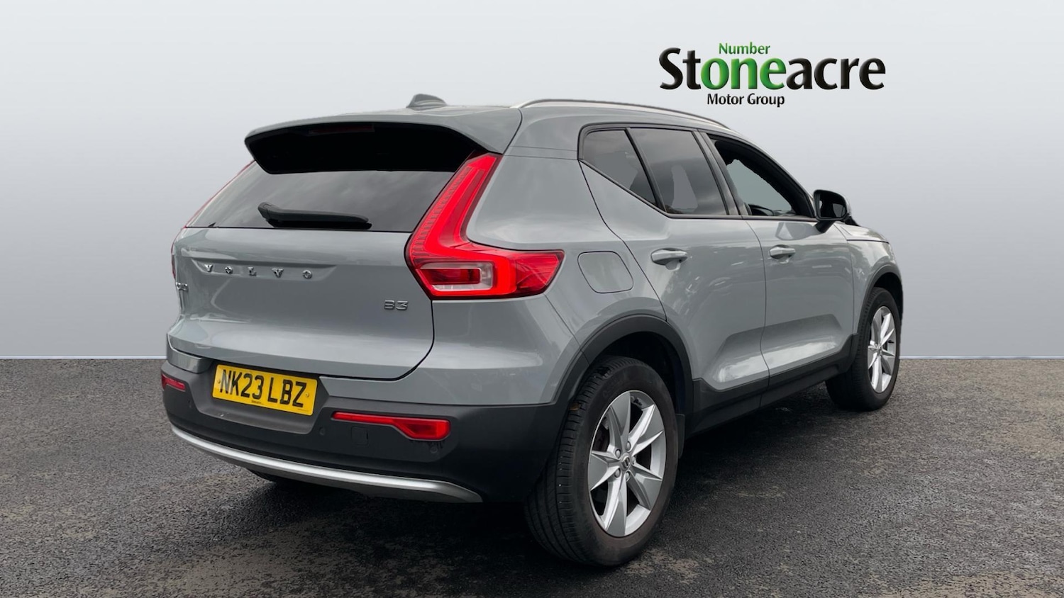 Used Volvo XC40 2023 for sale - 76348938: Photo 2