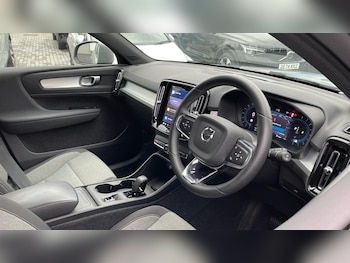 Used Volvo XC40 2023 for sale - 76348938: Photo