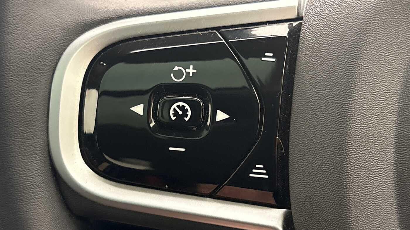 Used Volvo XC60 for sale - 77852986: Photo 31