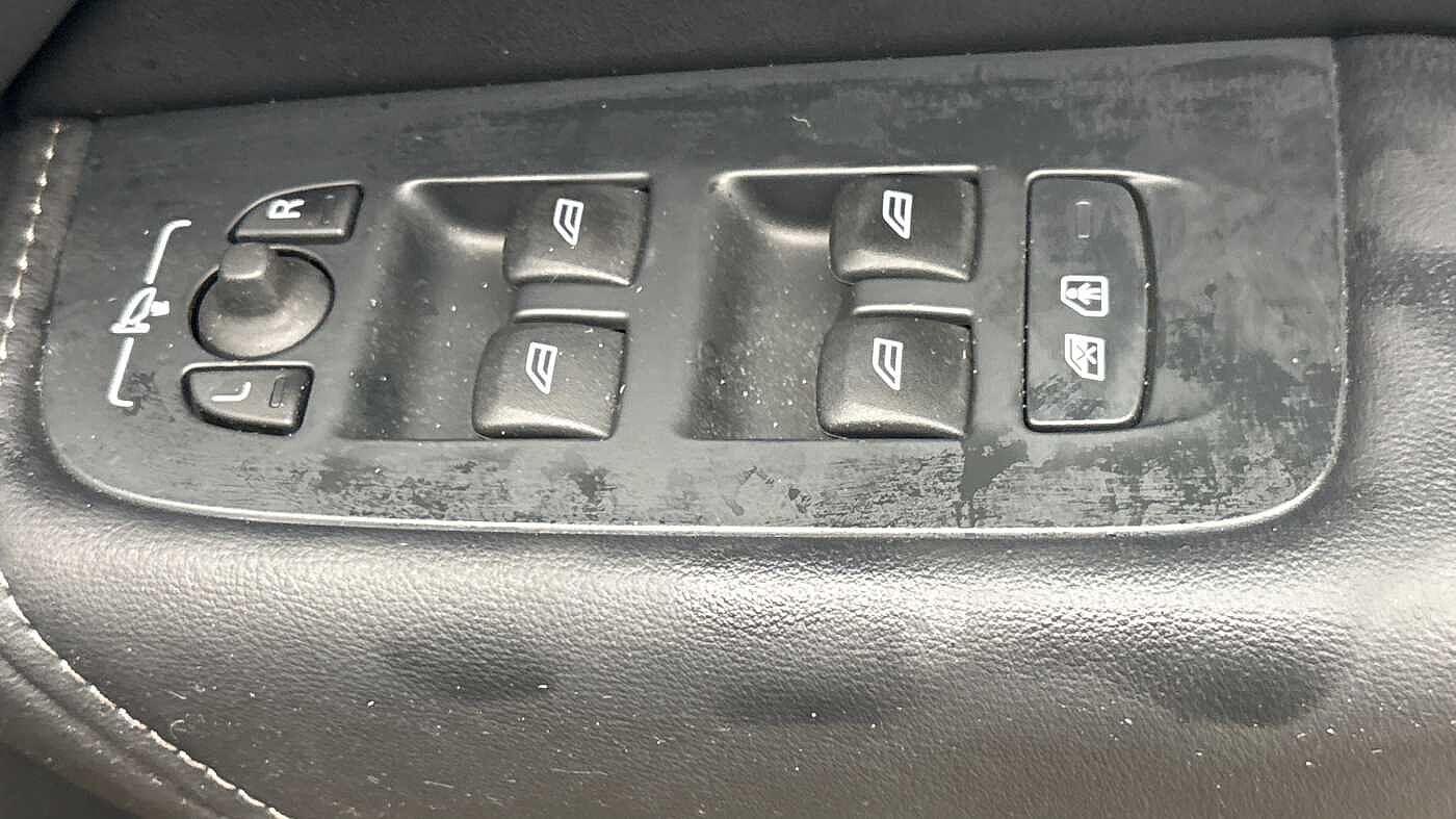 Used Volvo XC60 2025 for sale - 77598058: Photo 25