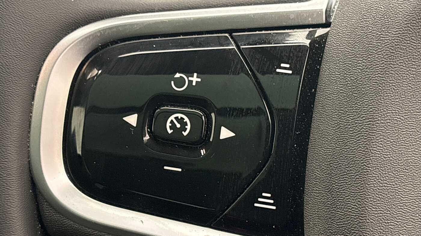 Used Volvo XC60 2025 for sale - 77598058: Photo 31