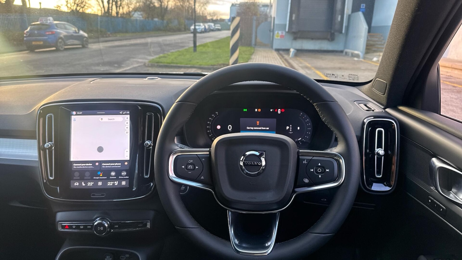 Used Volvo XC40 2025 for sale - 76592671: Photo 10