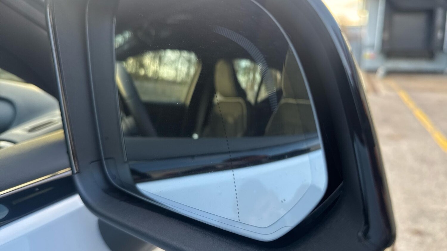 Used Volvo XC40 2025 for sale - 76592671: Photo 33