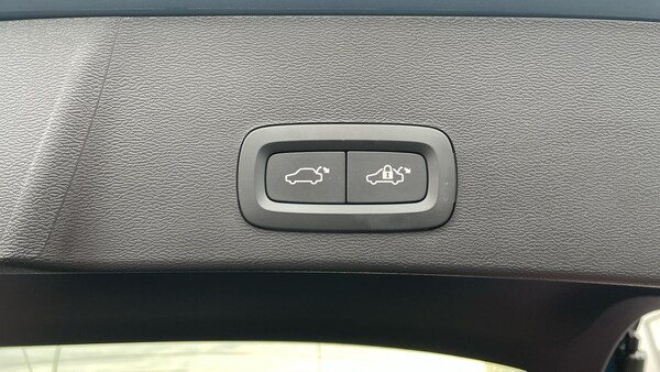 Used Volvo XC40 2024 for sale - 73967876: Photo 40