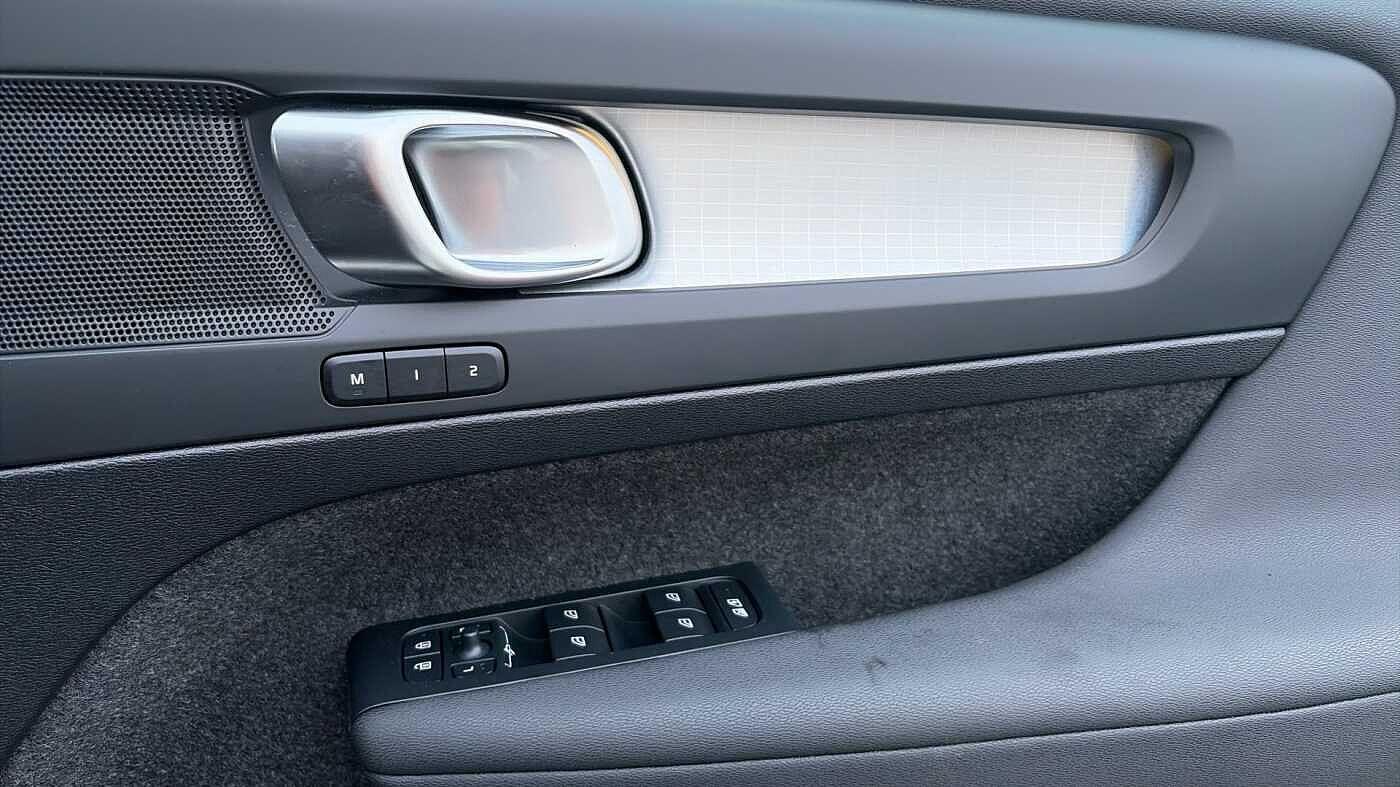 Used Volvo XC40 for sale - 77769221: Photo 29