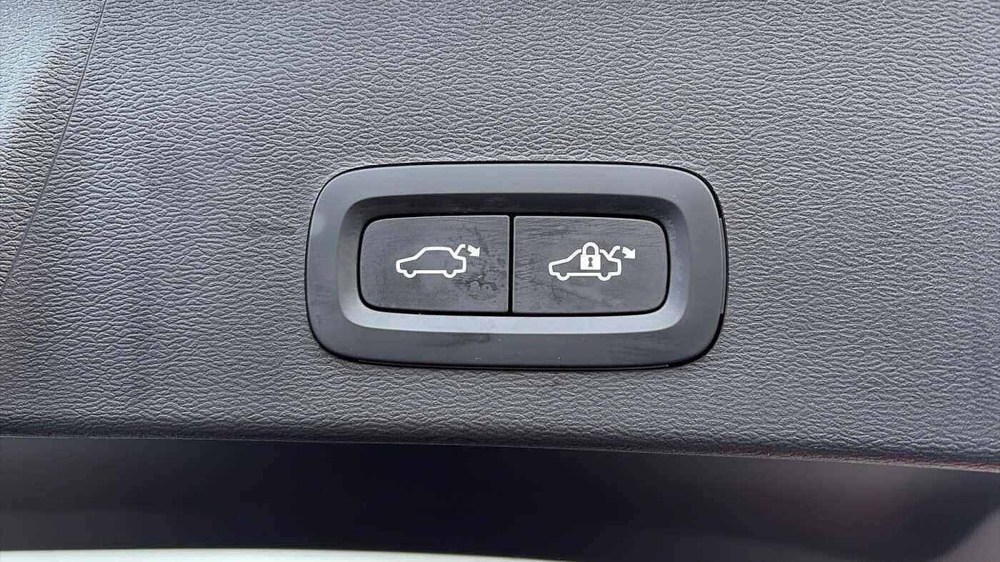 Used Volvo XC40 for sale - 77769221: Photo 35