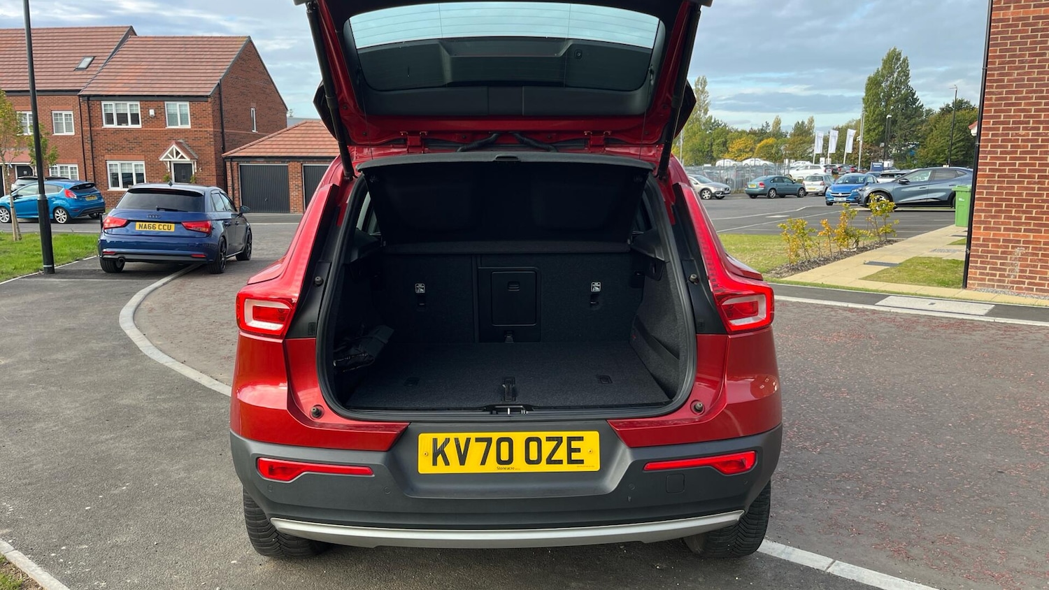 Used Volvo XC40 2020 for sale - 76083752: Photo 13