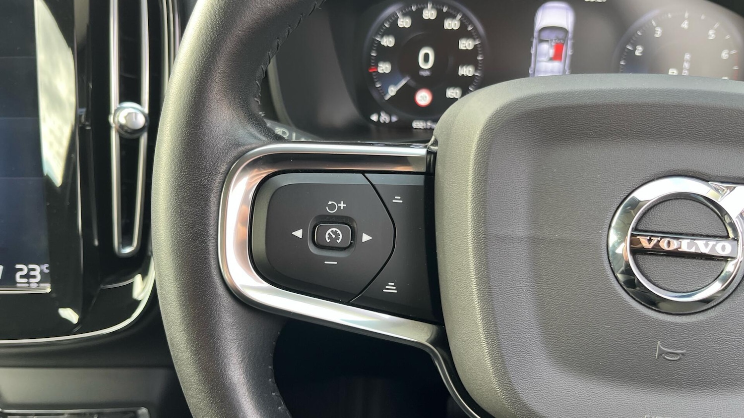 Used Volvo XC40 2020 for sale - 76083752: Photo 19