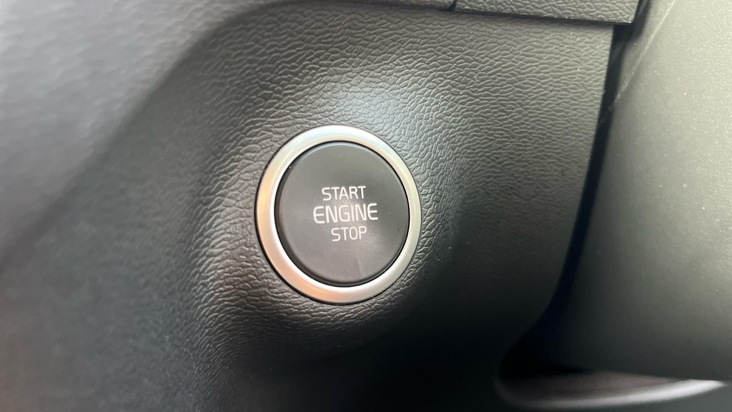 Used Volvo XC40 2020 for sale - 76083752: Photo 25
