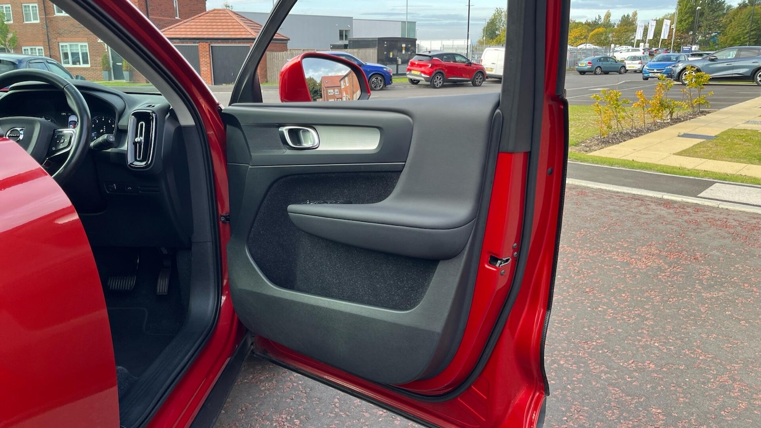Used Volvo XC40 2020 for sale - 76083752: Photo 27