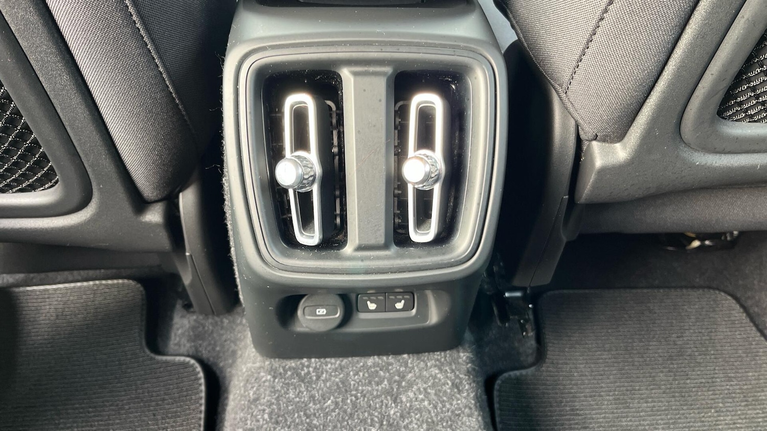 Used Volvo XC40 2020 for sale - 76083752: Photo 47
