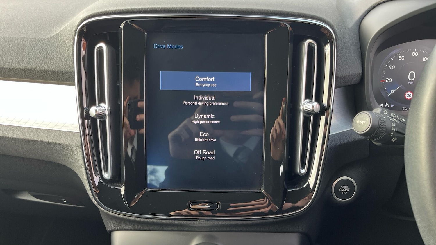 Used Volvo XC40 2020 for sale - 76083752: Photo 50
