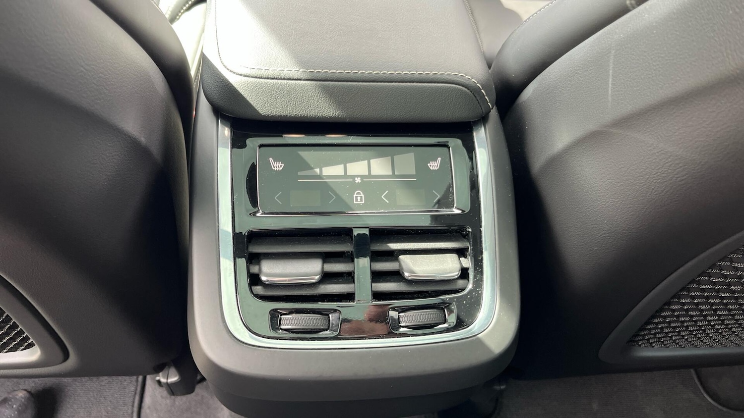 Used Volvo XC60 2021 for sale - 75857255: Photo 35