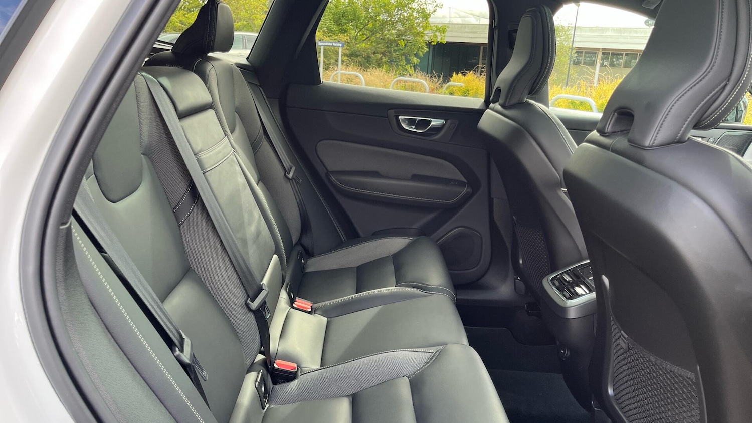 Used Volvo XC60 2021 for sale - 75857255: Photo 6
