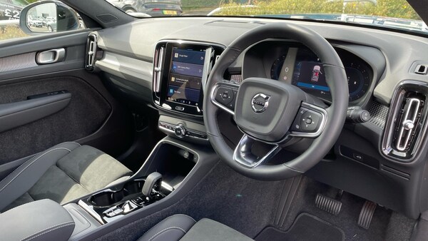 Used Volvo XC40 2024 for sale - 75609637: Photo 4