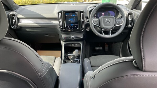 Used Volvo XC40 2024 for sale - 75609637: Photo 5