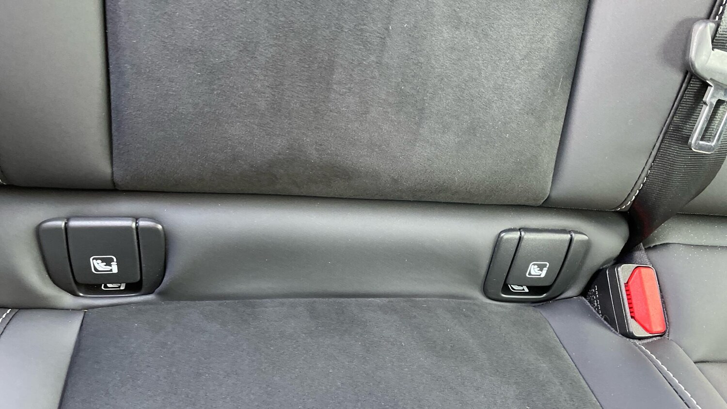 Used Volvo XC40 2024 for sale - 75609637: Photo 64