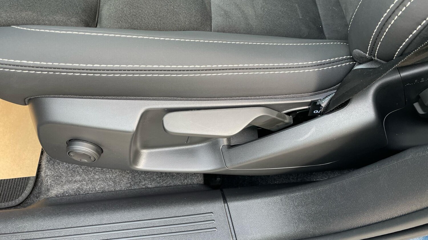 Used Volvo XC40 2024 for sale - 75609637: Photo 65