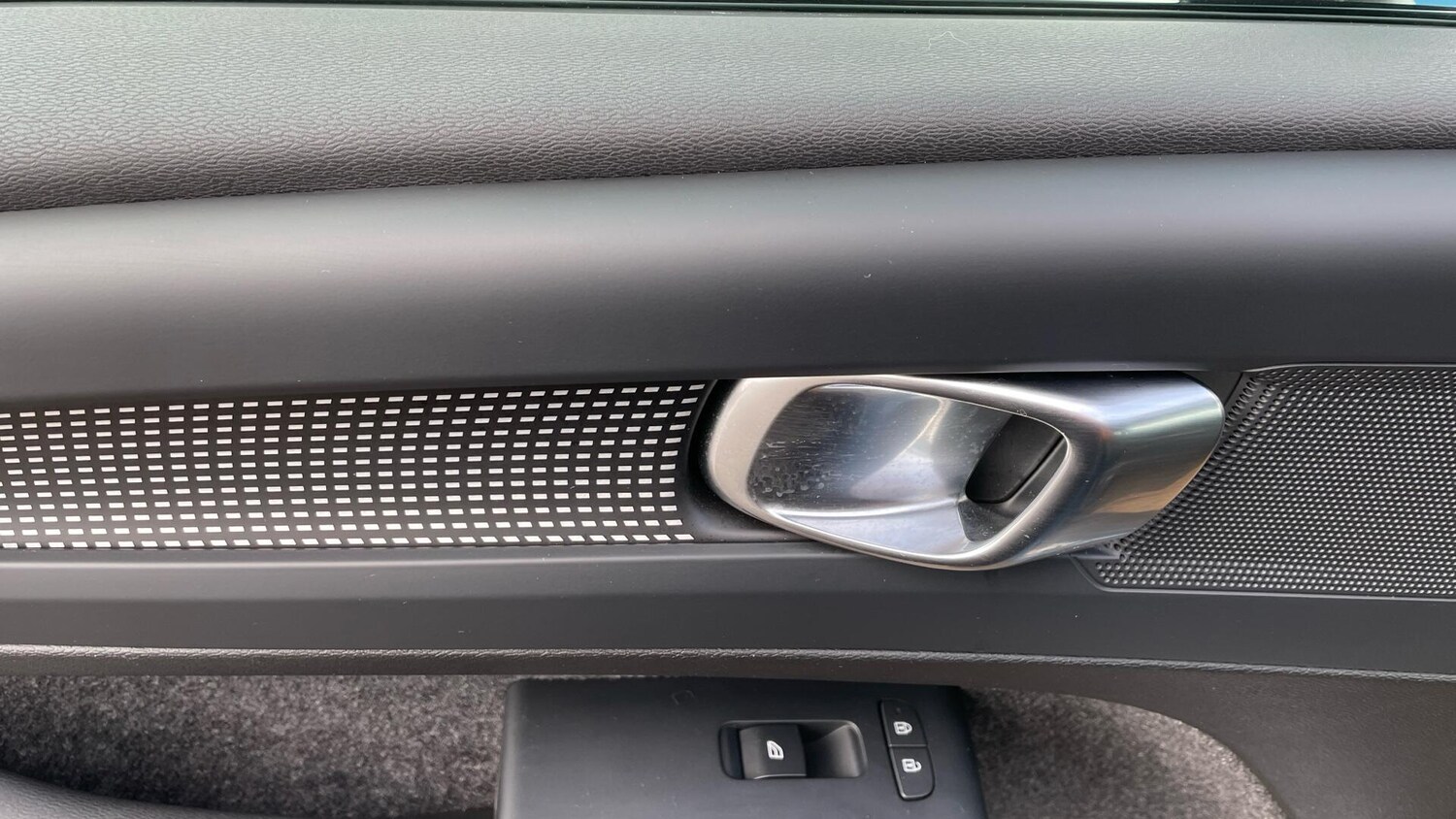 Used Volvo XC40 2024 for sale - 75609637: Photo 67