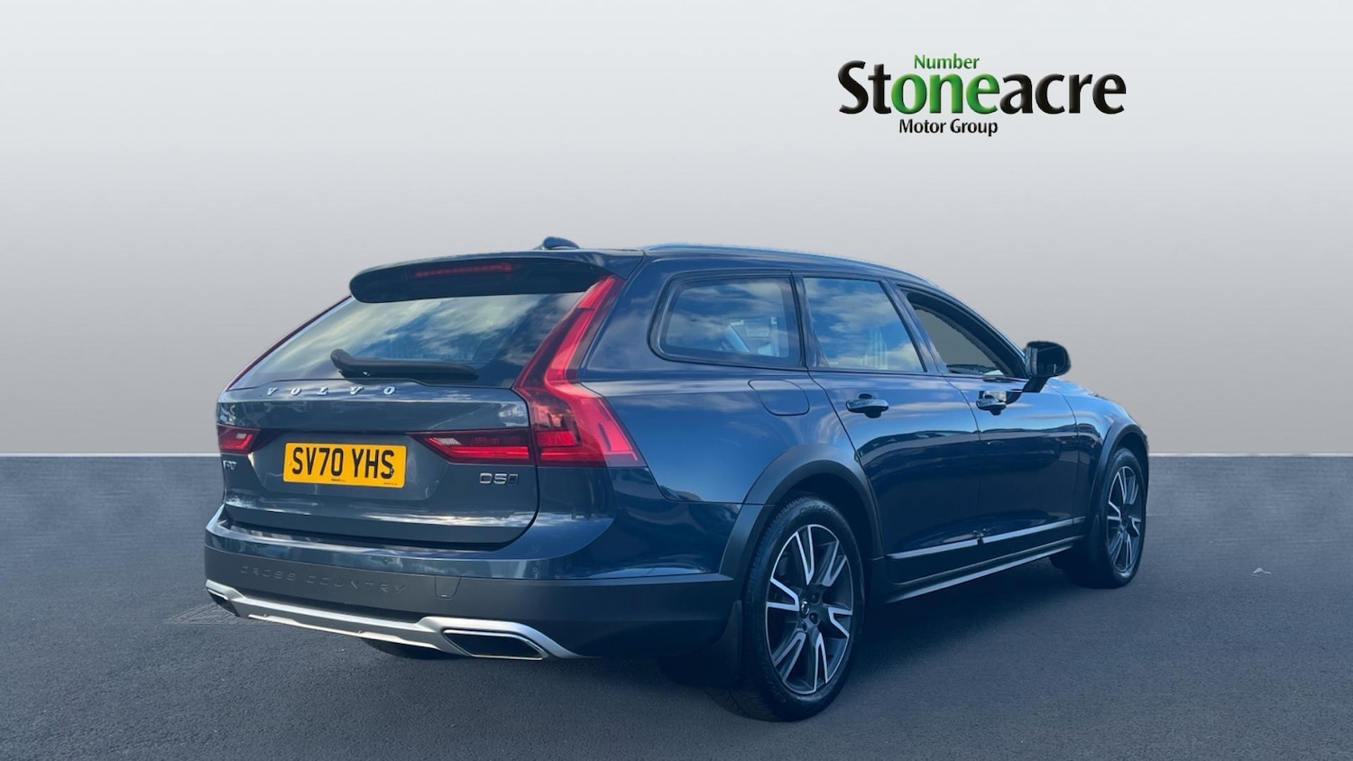 Used Volvo V90 Cross Country for sale - 75915430: Photo 2