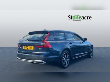 Used Volvo V90 Cross Country 2020 for sale - 75915430: Photo