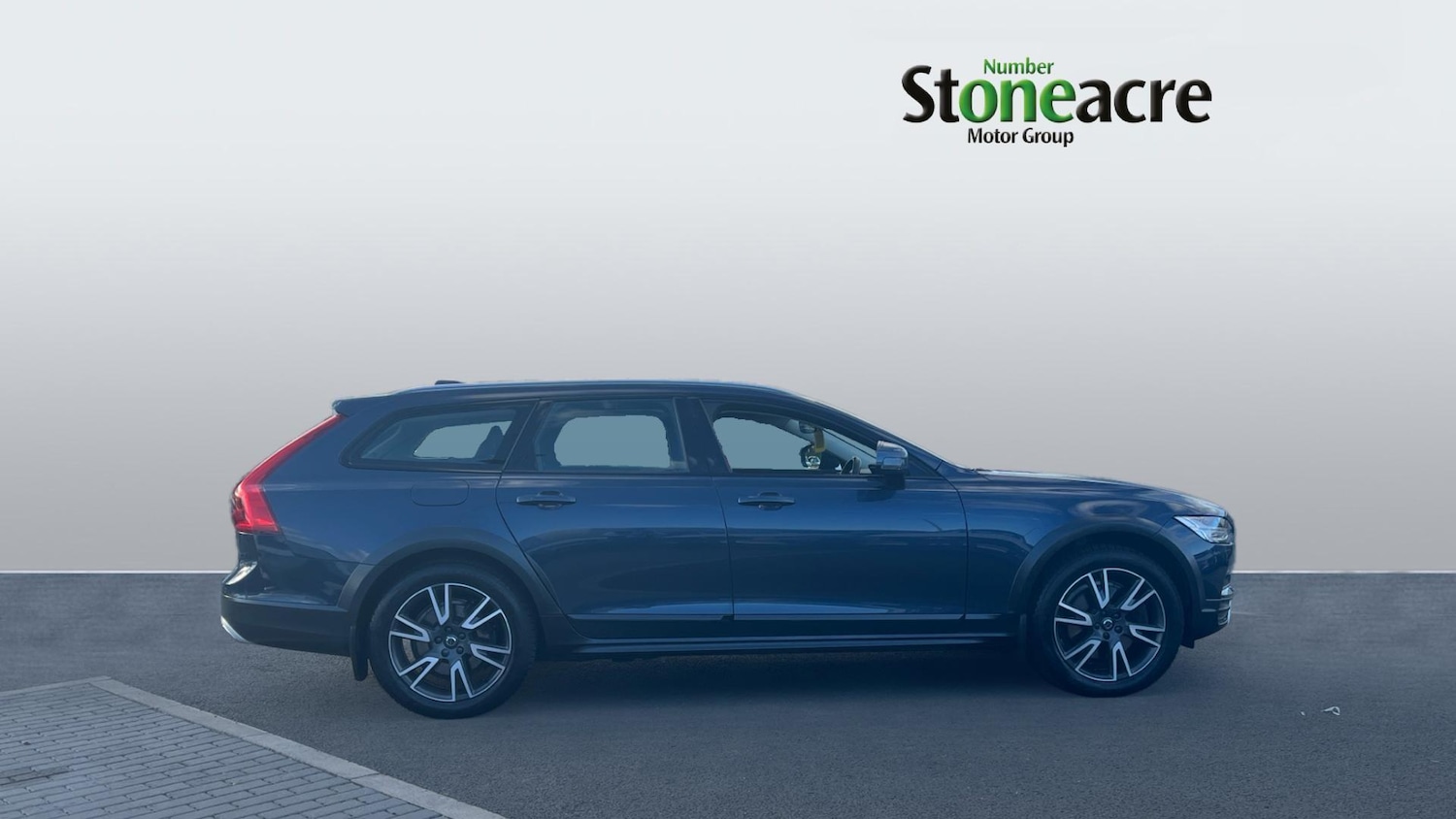 Used Volvo V90 Cross Country for sale - 75915430: Photo 3