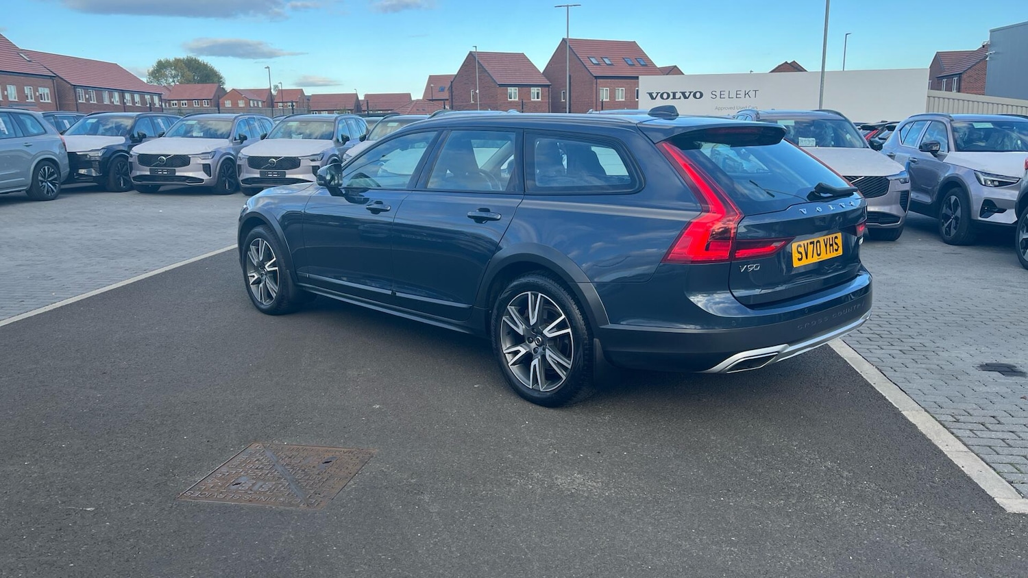 Used Volvo V90 Cross Country for sale - 75915430: Photo 43