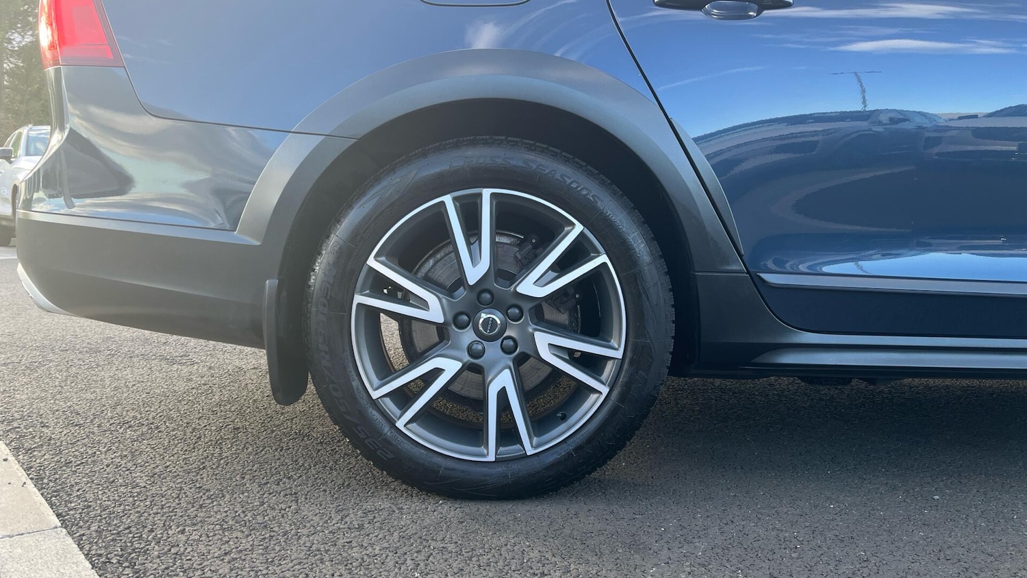 Used Volvo V90 Cross Country for sale - 75915430: Photo 9
