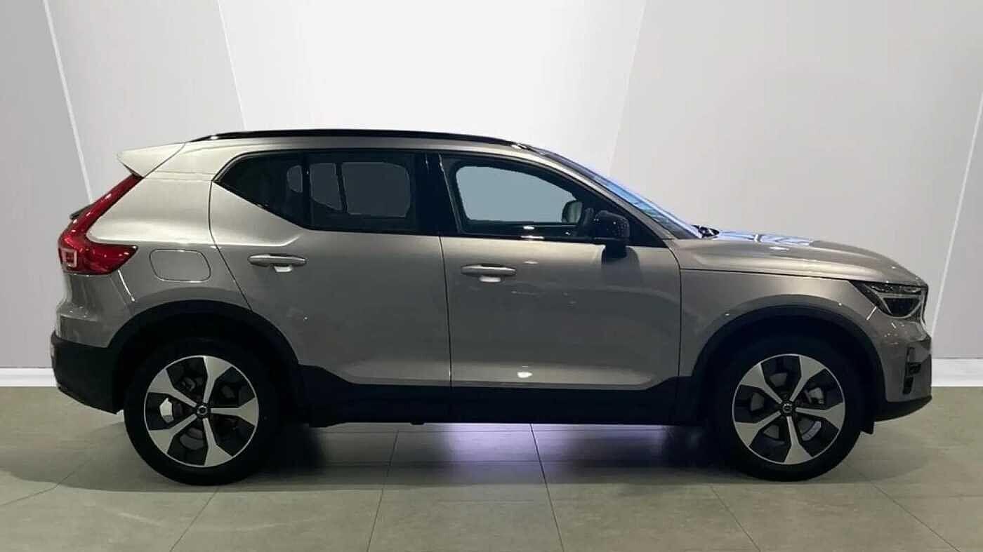 Used Volvo XC40 2026 for sale - 78170114: Photo 2