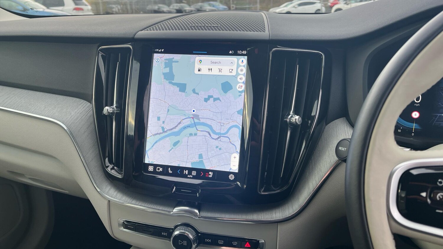 Used Volvo XC60 2025 for sale - 76886099: Photo 12