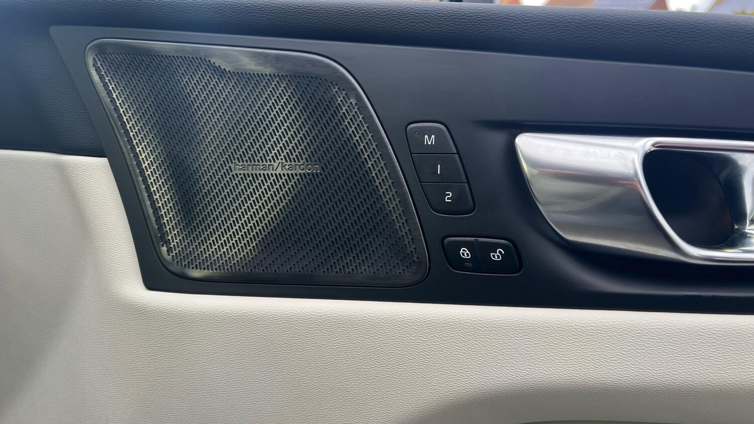 Used Volvo XC60 2025 for sale - 76886099: Photo 53