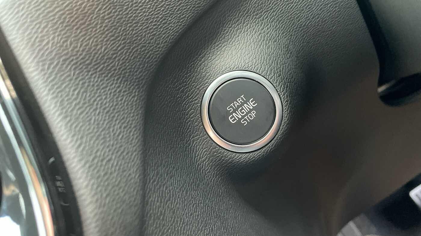 Used Volvo XC40 2025 for sale - 76592311: Photo 19