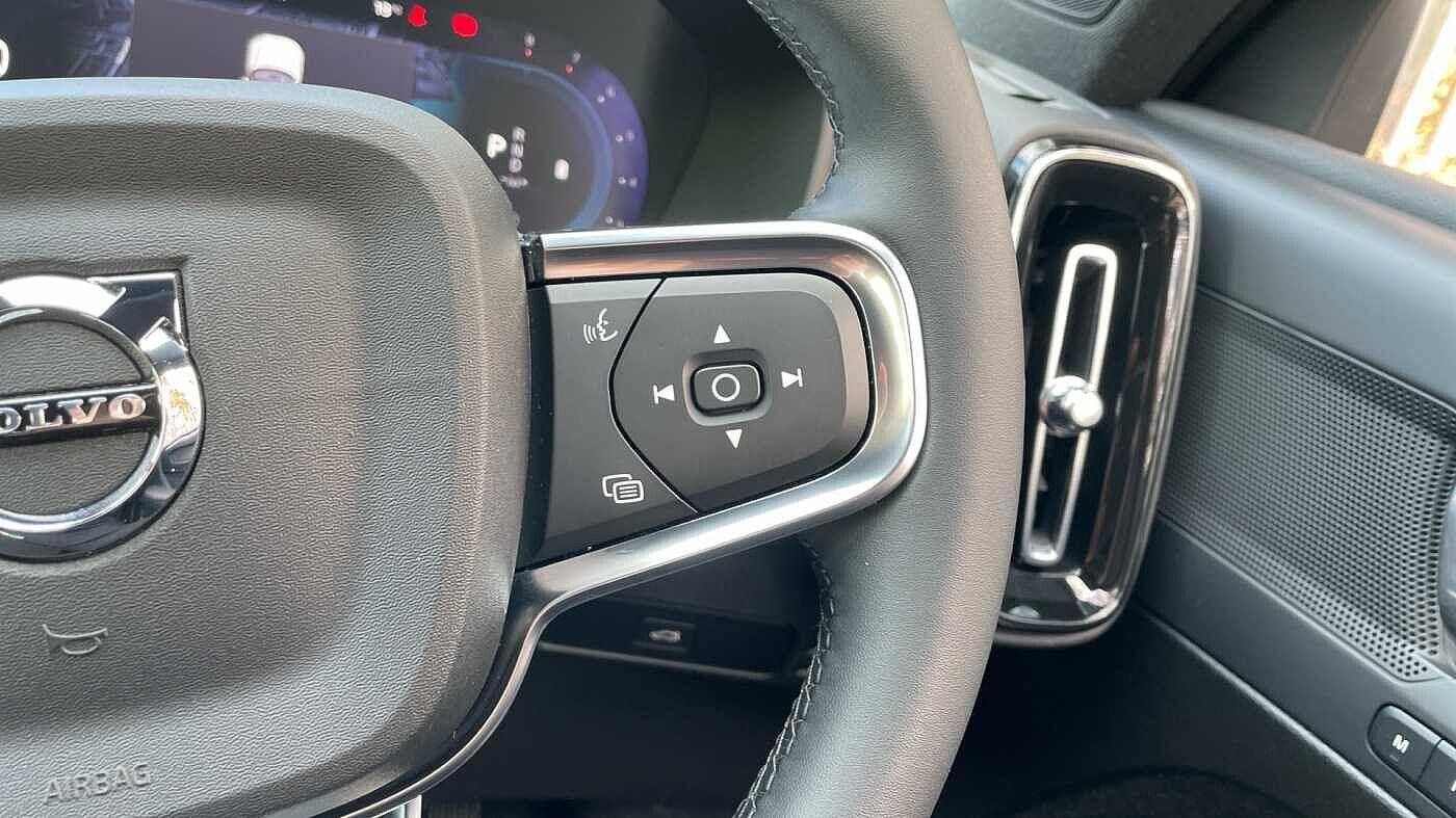 Used Volvo XC40 2025 for sale - 76592311: Photo 50