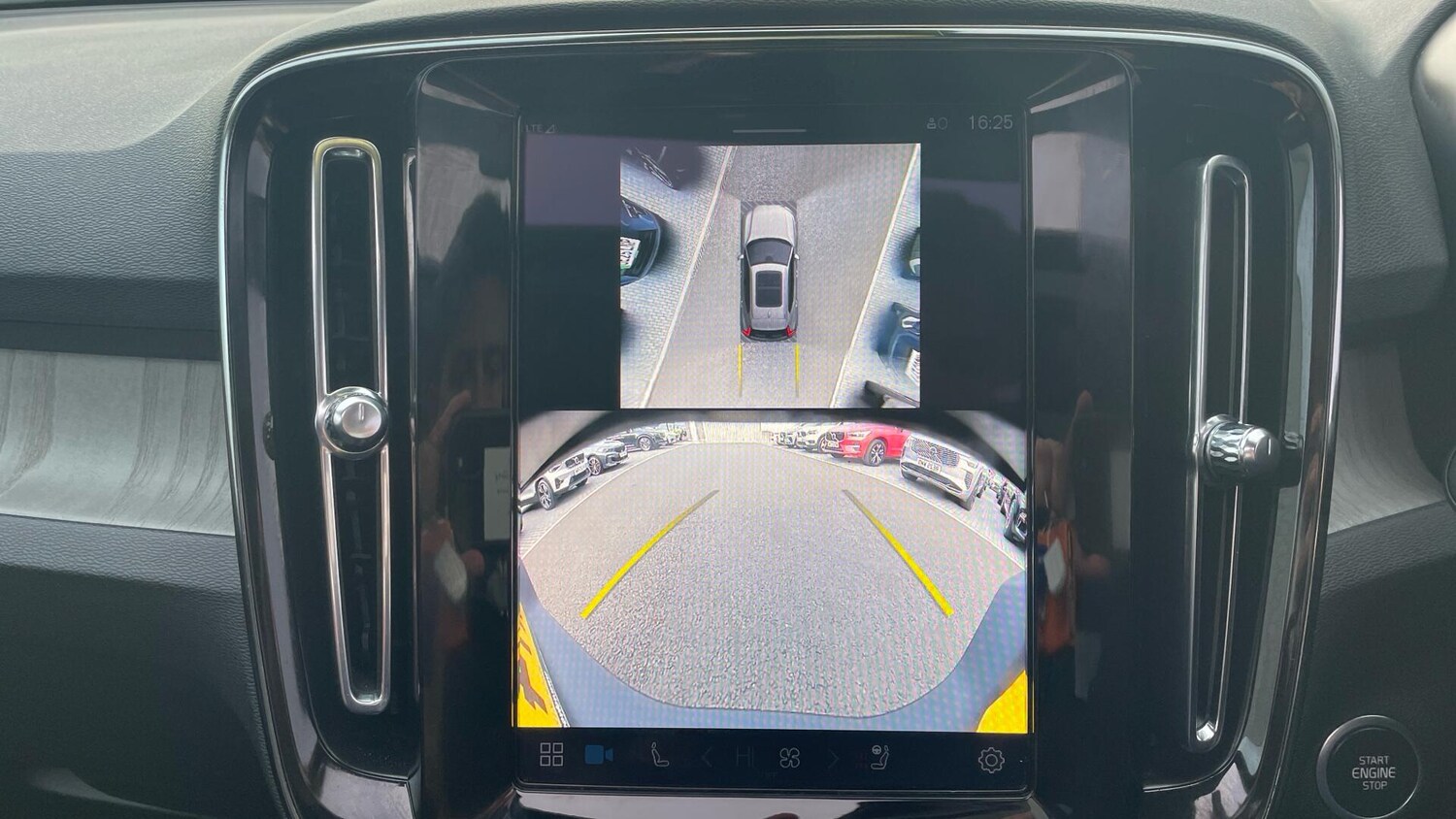 Used Volvo XC40 2025 for sale - 77633152: Photo 12