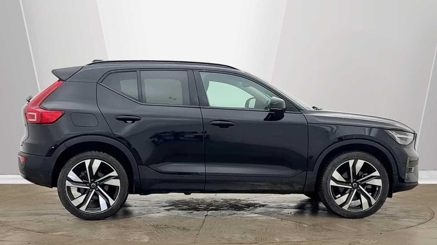Used Volvo XC40 2025 for sale - 77633152: Photo 2