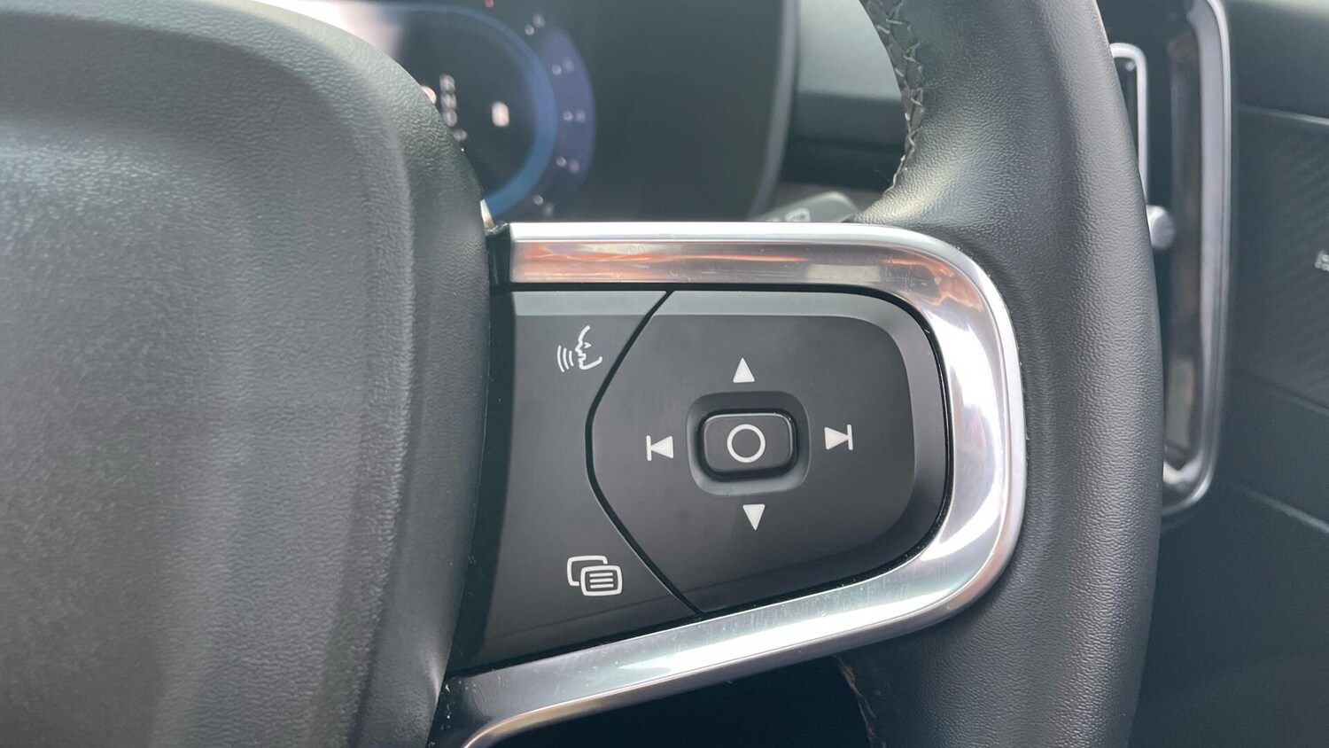 Used Volvo XC40 2025 for sale - 77633152: Photo 22