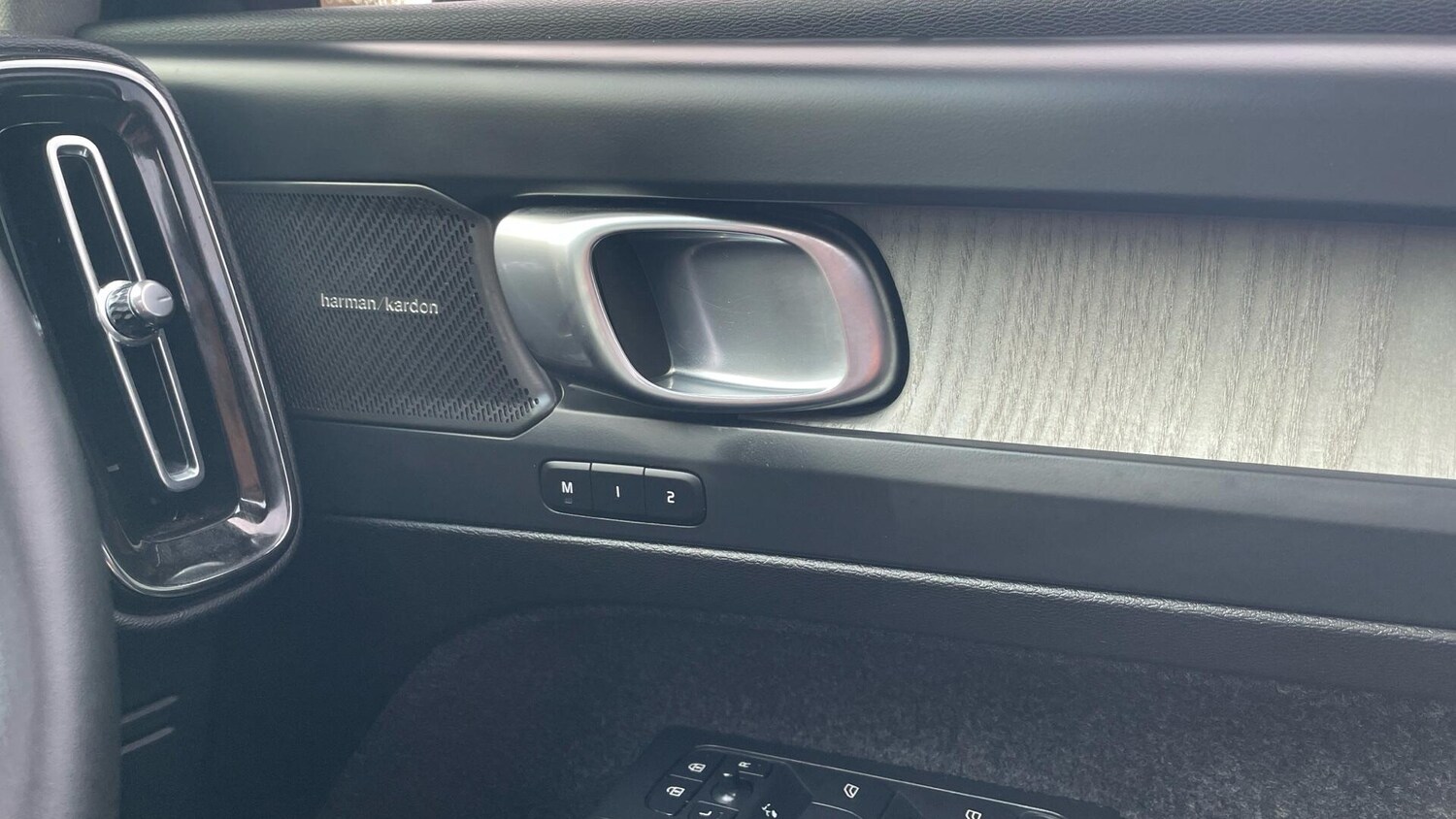 Used Volvo XC40 2025 for sale - 77633152: Photo 29